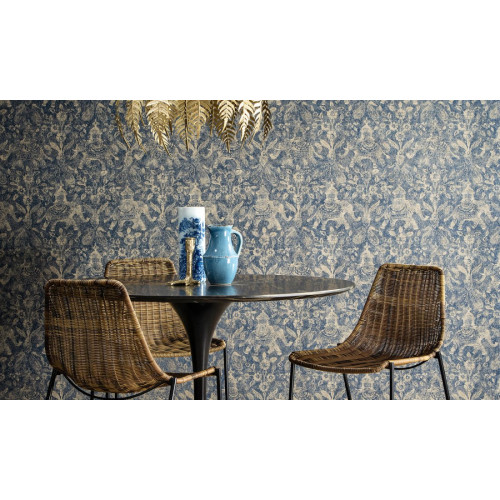 Essentials - Travellers Tantor 11082